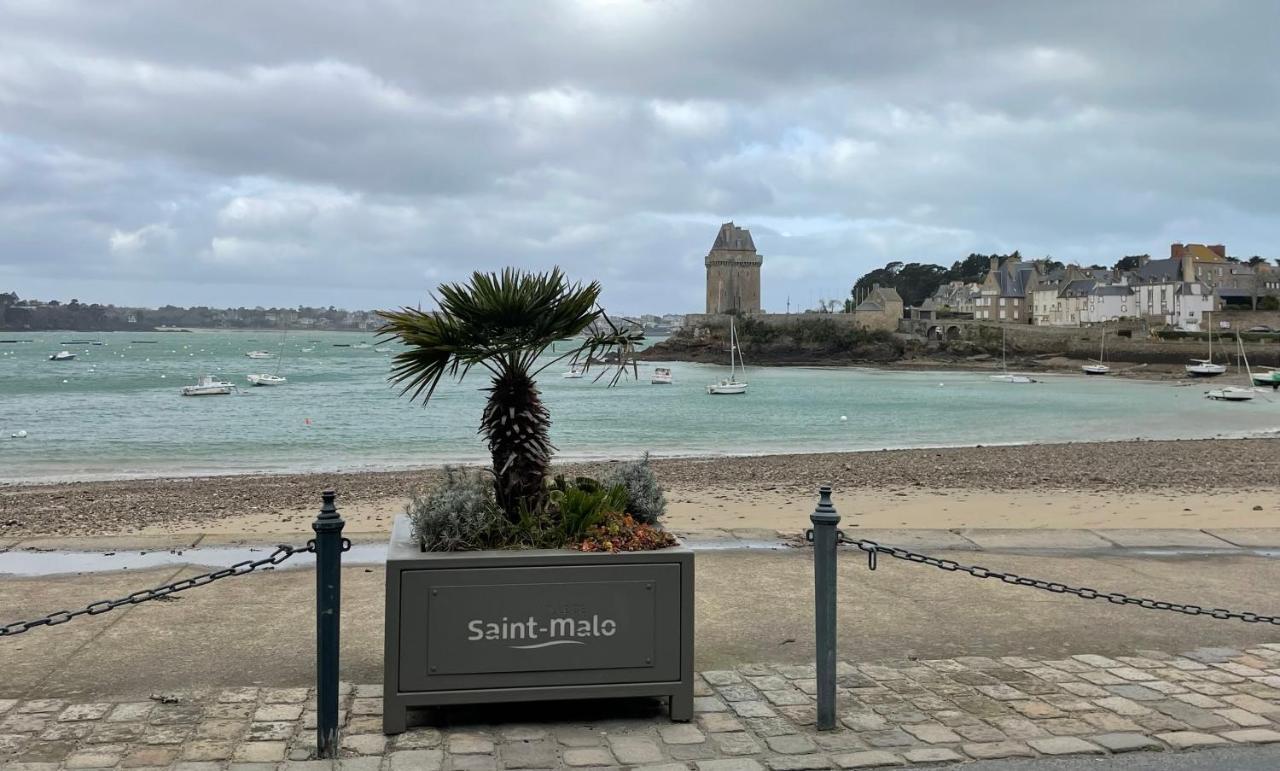 شقة Chez Trotro Saint-Pierre-de-Plesguen المظهر الخارجي الصورة