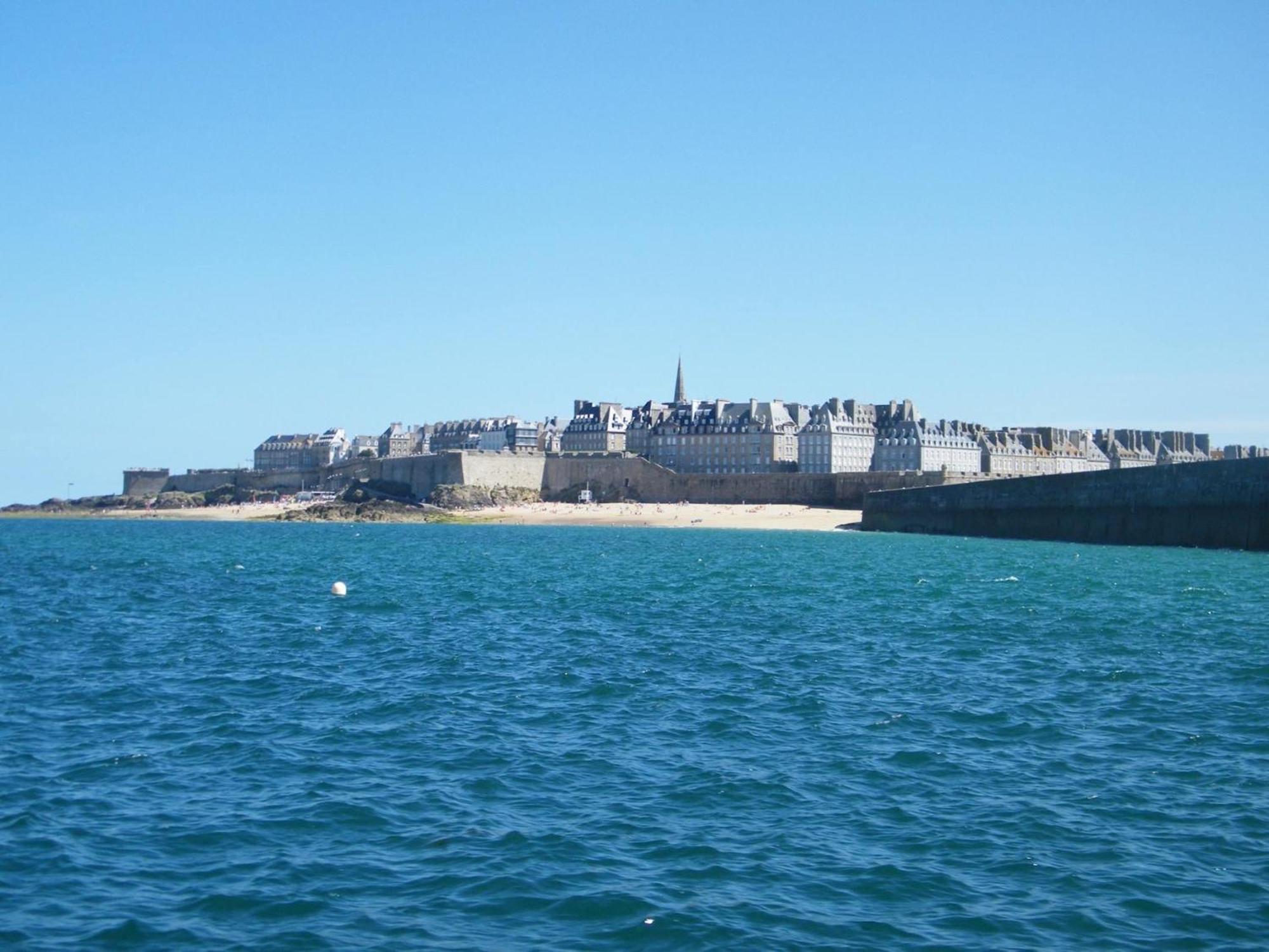 شقة Chez Trotro Saint-Pierre-de-Plesguen المظهر الخارجي الصورة